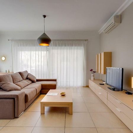 Apartment In Fort Cambridge With Pool 斯利马 外观 照片