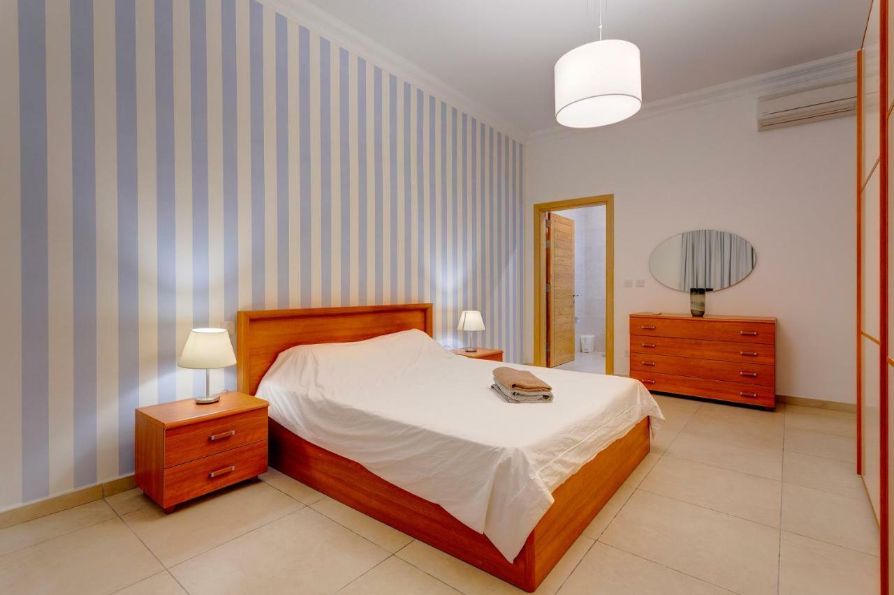 Apartment In Fort Cambridge With Pool 斯利马 外观 照片