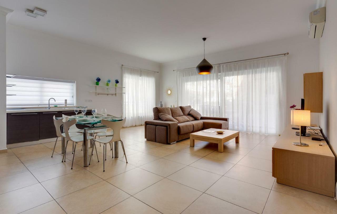 Apartment In Fort Cambridge With Pool 斯利马 外观 照片